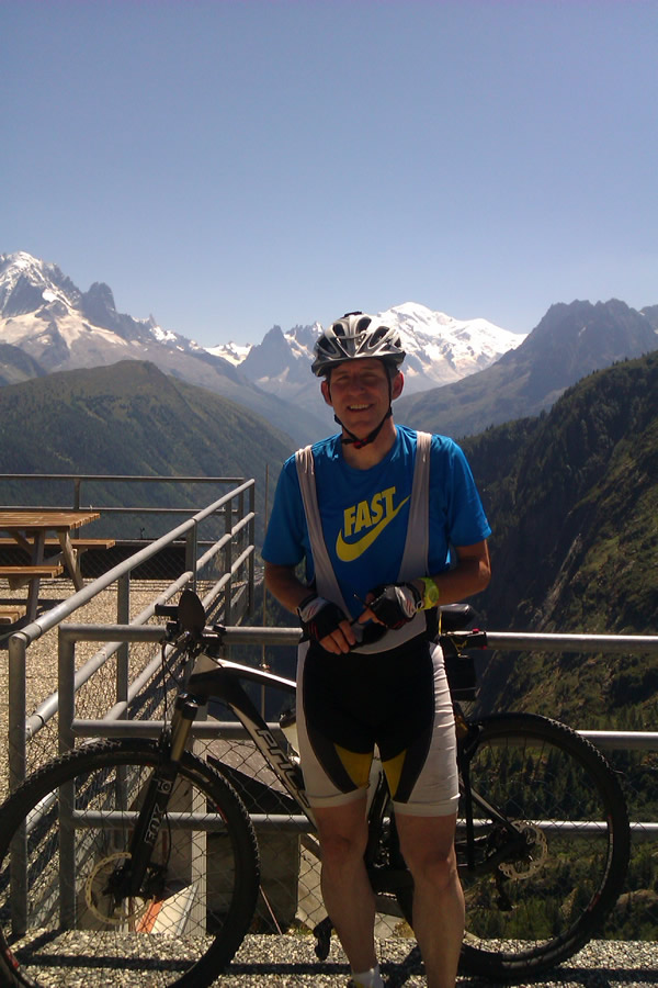 Sur une terrasse au barrage d'Emosson