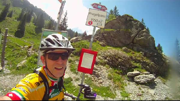 Daniel au sommet du Pragel